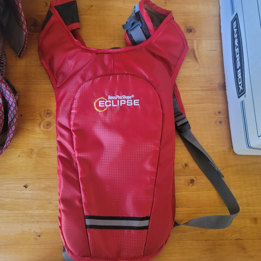 Bass Pro Shops Eclipse Hydration Pack Water Backpack Hiking Red *without bladder